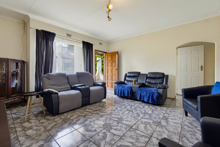 5 Bedroom Property for Sale in Albemarle Gauteng