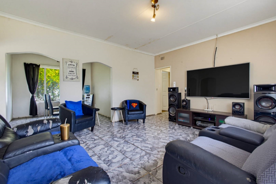 5 Bedroom Property for Sale in Albemarle Gauteng