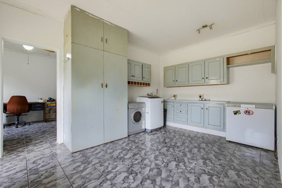 5 Bedroom Property for Sale in Albemarle Gauteng