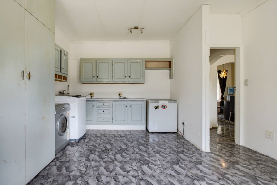 5 Bedroom Property for Sale in Albemarle Gauteng