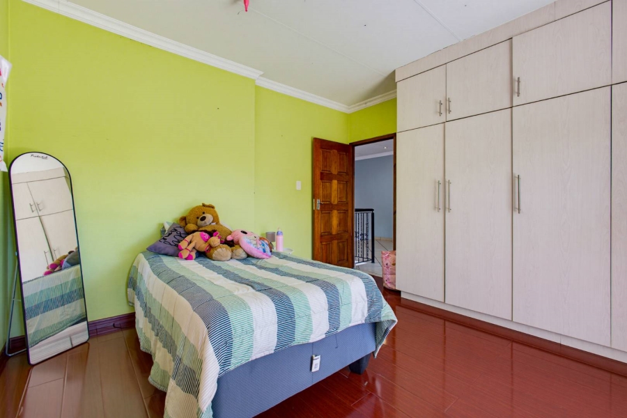 3 Bedroom Property for Sale in Mulbarton Gauteng