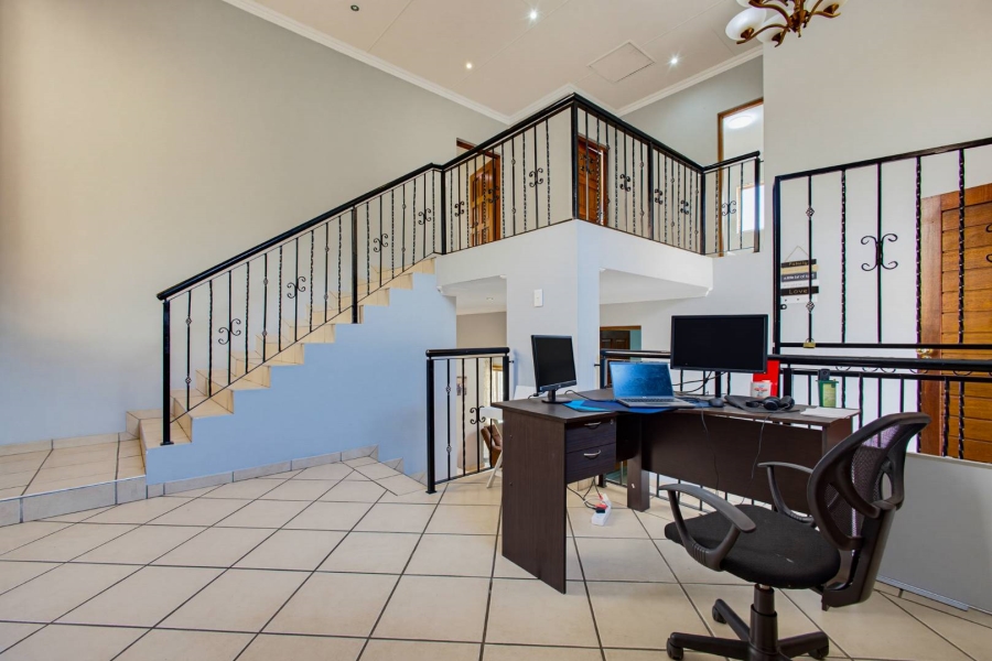3 Bedroom Property for Sale in Mulbarton Gauteng
