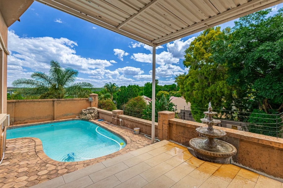 3 Bedroom Property for Sale in Mulbarton Gauteng