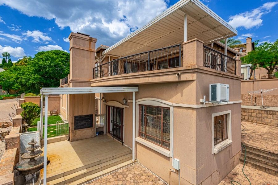 3 Bedroom Property for Sale in Mulbarton Gauteng