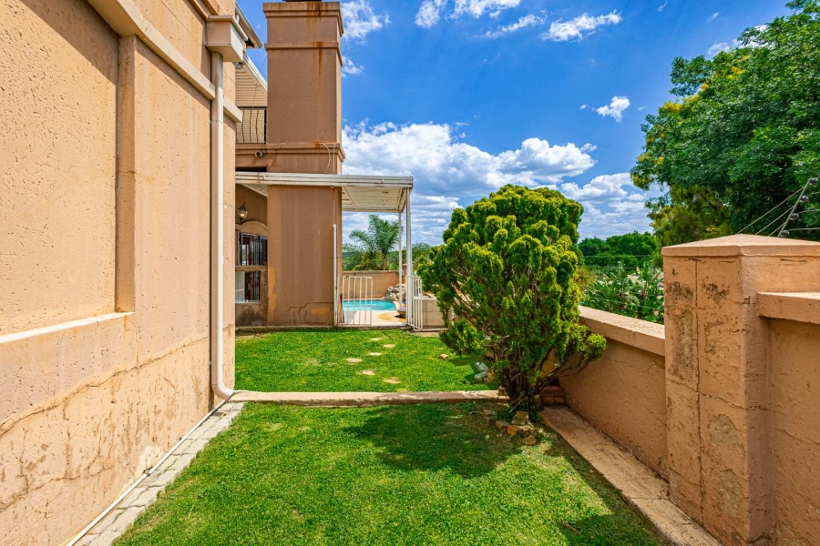 3 Bedroom Property for Sale in Mulbarton Gauteng