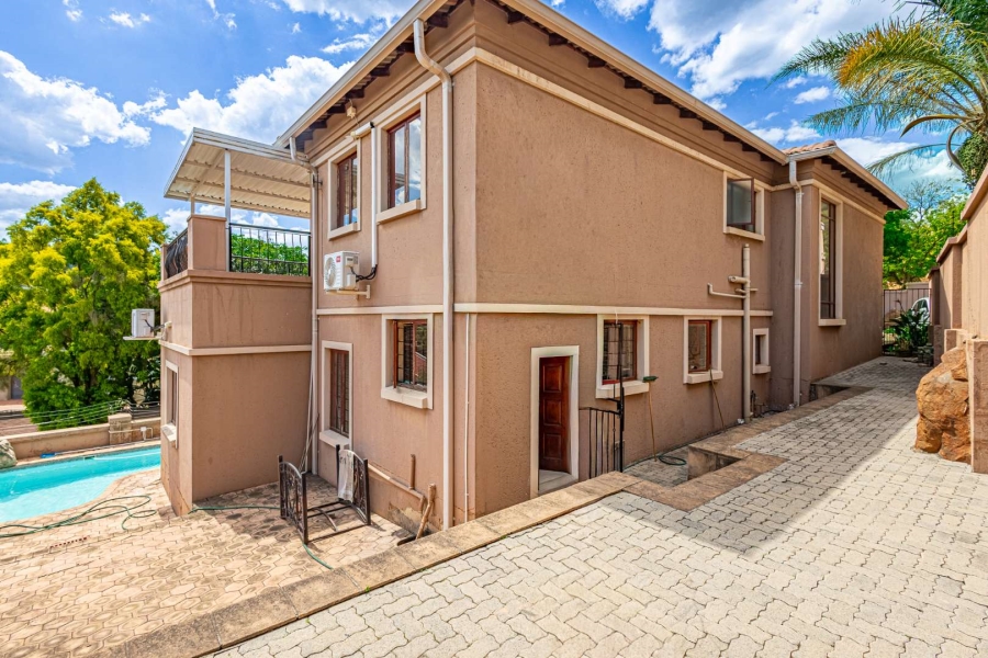 3 Bedroom Property for Sale in Mulbarton Gauteng