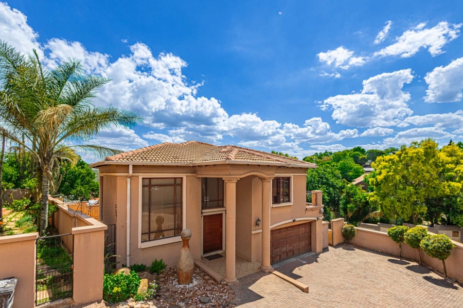 3 Bedroom Property for Sale in Mulbarton Gauteng