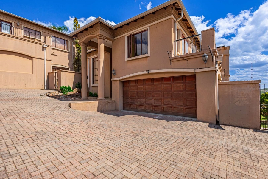 3 Bedroom Property for Sale in Mulbarton Gauteng
