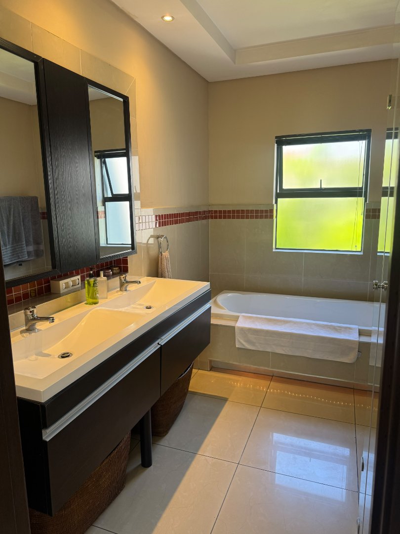 2 Bedroom Property for Sale in Melrose North Gauteng