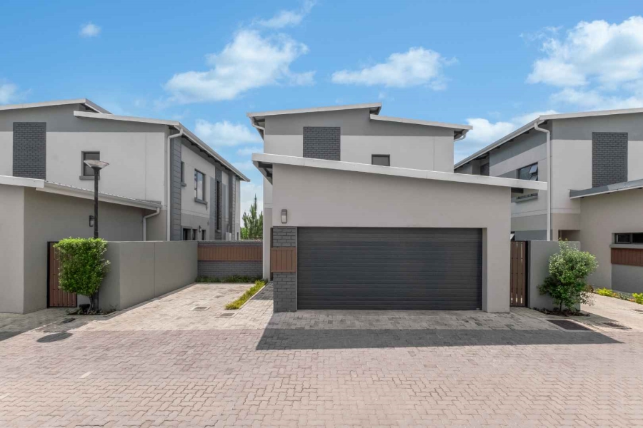 3 Bedroom Property for Sale in Beverley Gauteng
