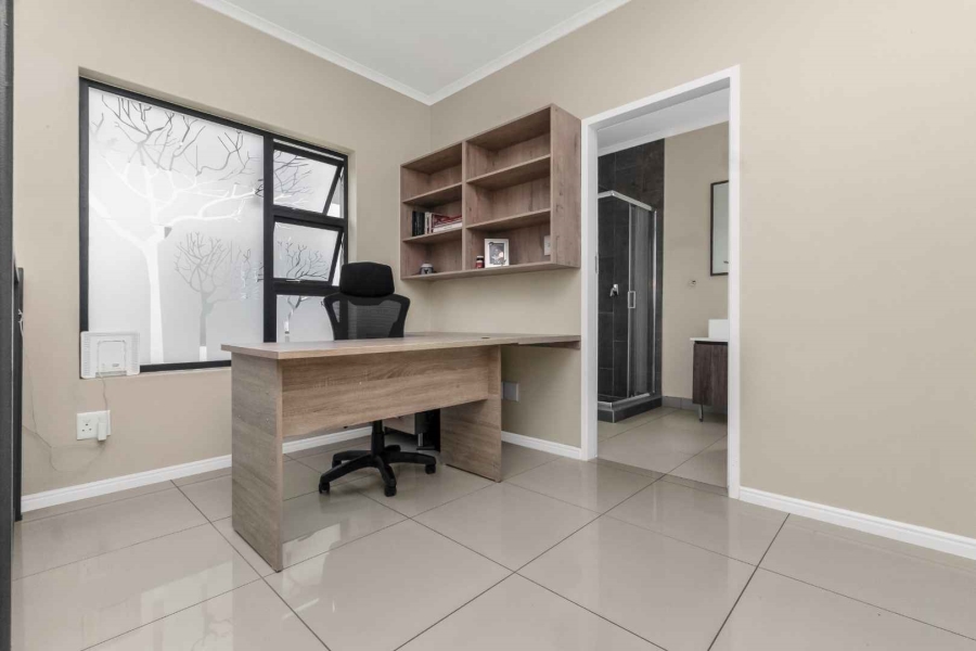 3 Bedroom Property for Sale in Beverley Gauteng