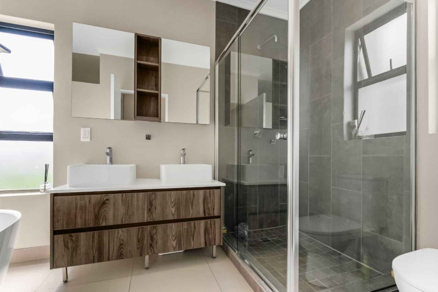 3 Bedroom Property for Sale in Beverley Gauteng