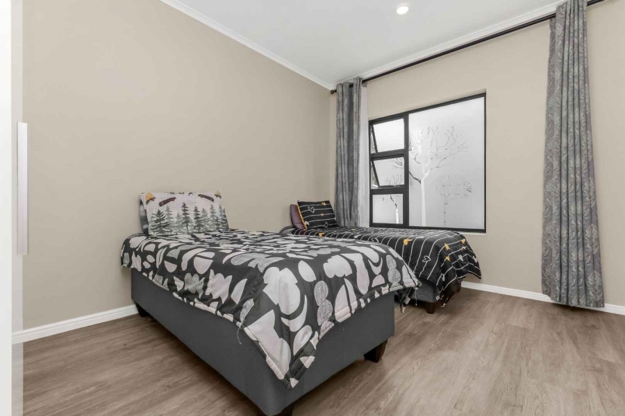 3 Bedroom Property for Sale in Beverley Gauteng