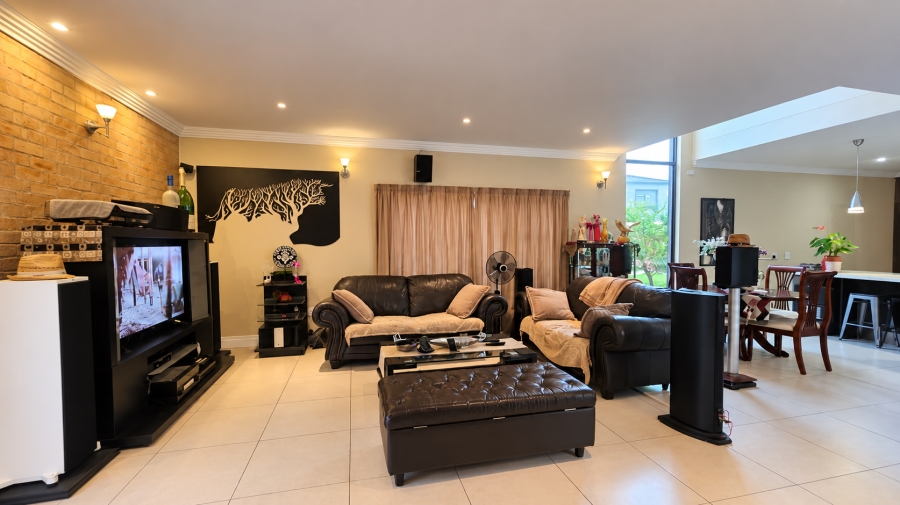 3 Bedroom Property for Sale in Olympus AH Gauteng