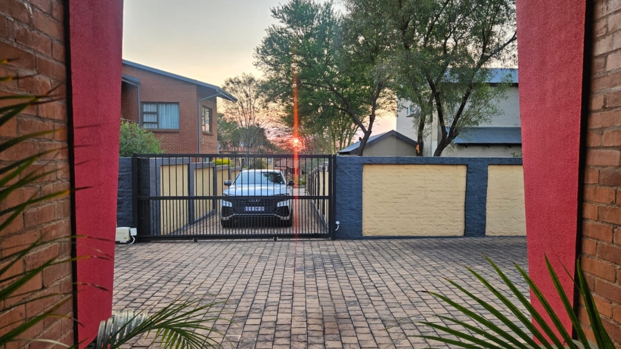 3 Bedroom Property for Sale in Olympus AH Gauteng
