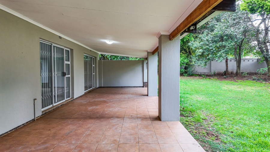 To Let 4 Bedroom Property for Rent in Northcliff Gauteng