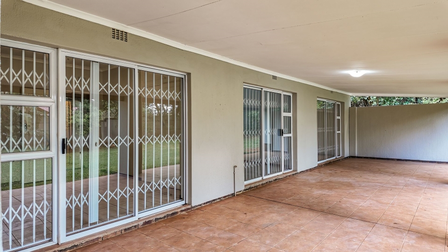 To Let 4 Bedroom Property for Rent in Northcliff Gauteng