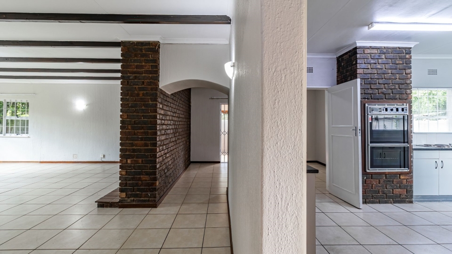 To Let 4 Bedroom Property for Rent in Northcliff Gauteng