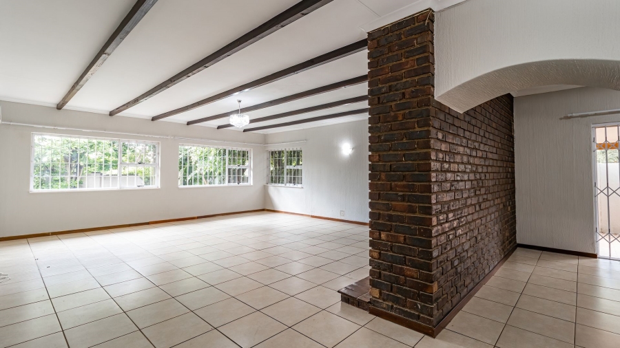 To Let 4 Bedroom Property for Rent in Northcliff Gauteng