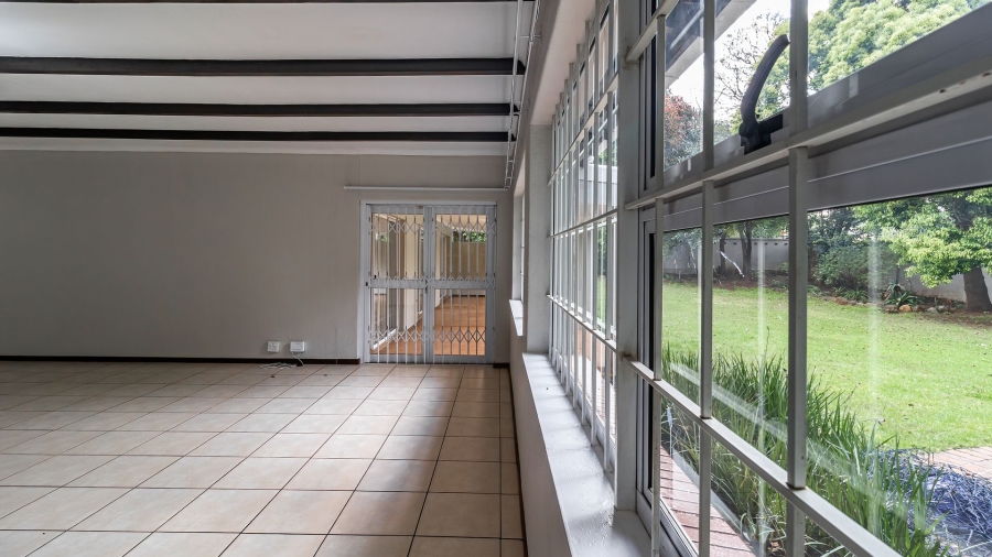 To Let 4 Bedroom Property for Rent in Northcliff Gauteng