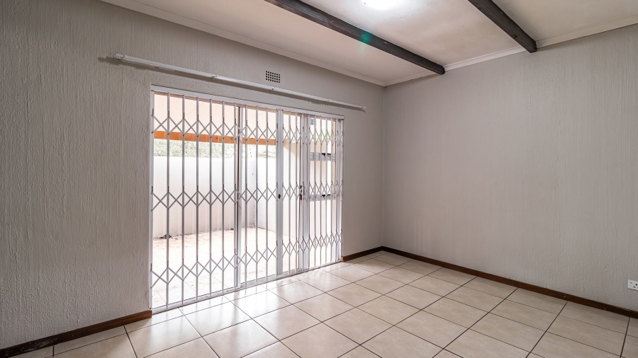To Let 4 Bedroom Property for Rent in Northcliff Gauteng