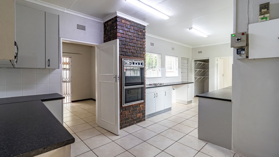 To Let 4 Bedroom Property for Rent in Northcliff Gauteng