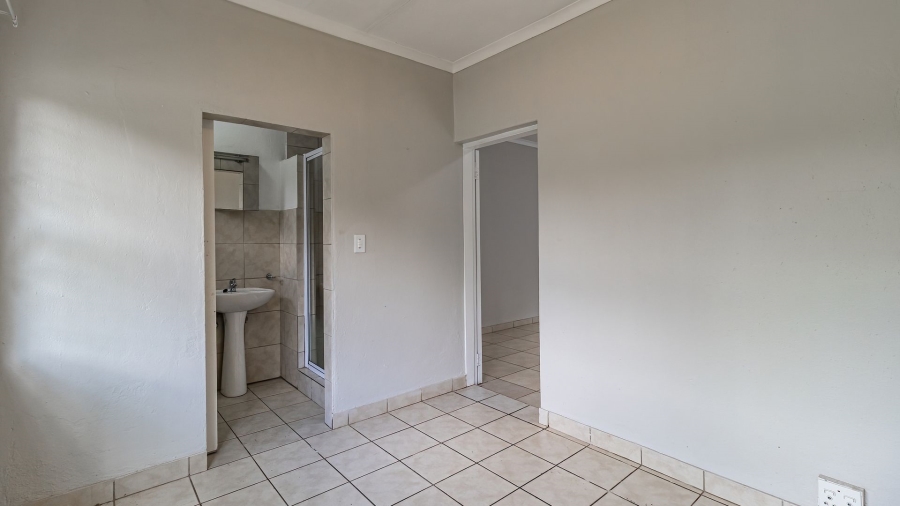To Let 4 Bedroom Property for Rent in Northcliff Gauteng