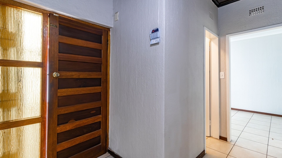 To Let 4 Bedroom Property for Rent in Northcliff Gauteng