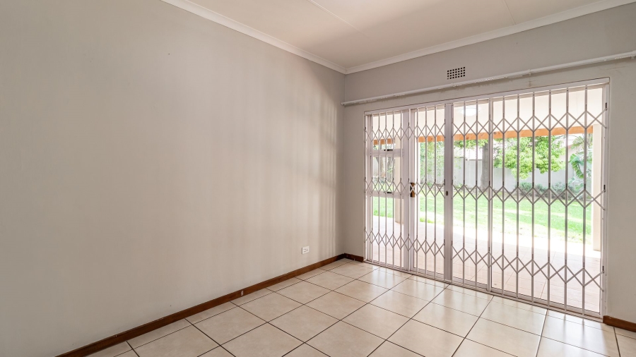 To Let 4 Bedroom Property for Rent in Northcliff Gauteng
