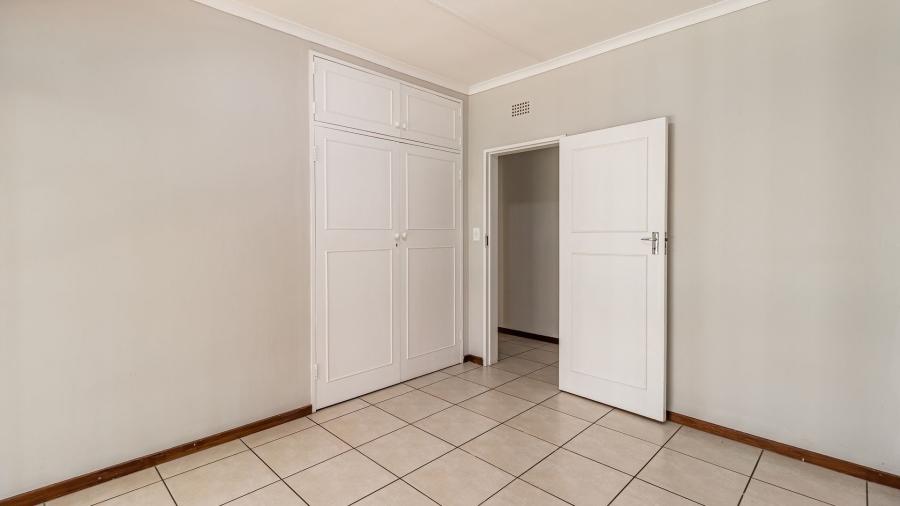 To Let 4 Bedroom Property for Rent in Northcliff Gauteng