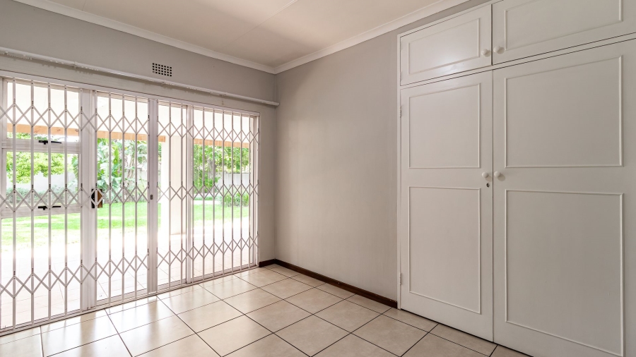 To Let 4 Bedroom Property for Rent in Northcliff Gauteng