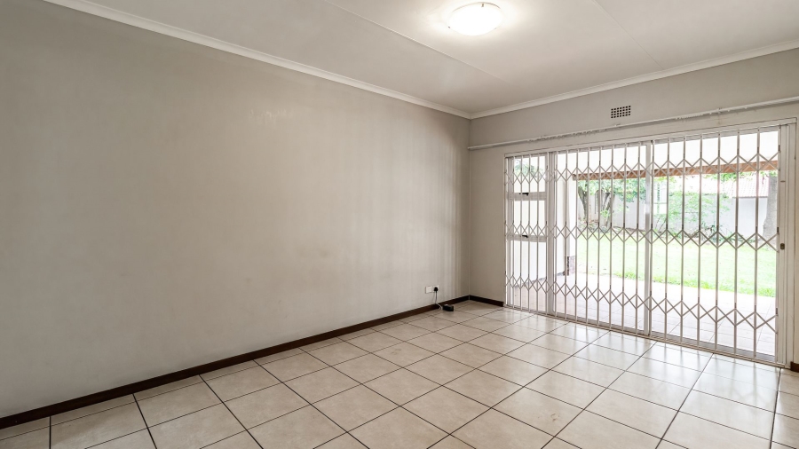 To Let 4 Bedroom Property for Rent in Northcliff Gauteng