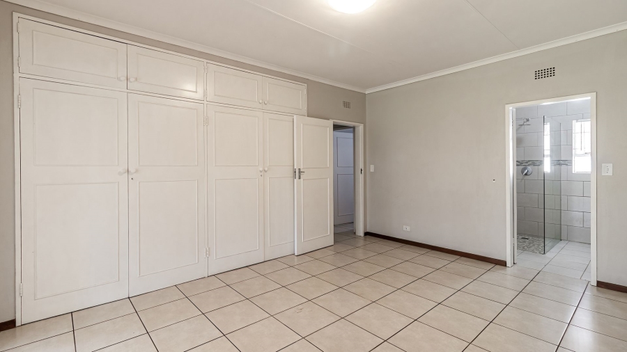 To Let 4 Bedroom Property for Rent in Northcliff Gauteng