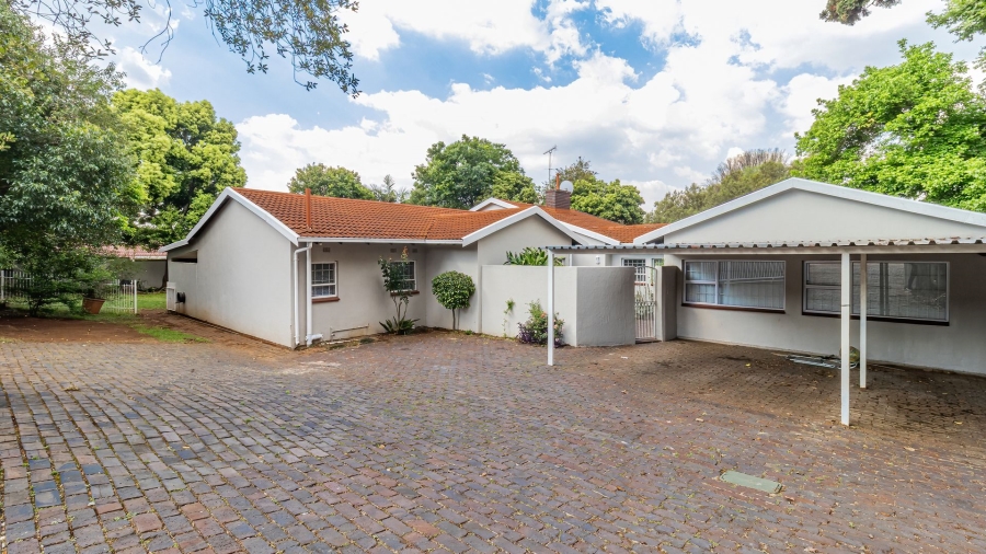 To Let 4 Bedroom Property for Rent in Northcliff Gauteng