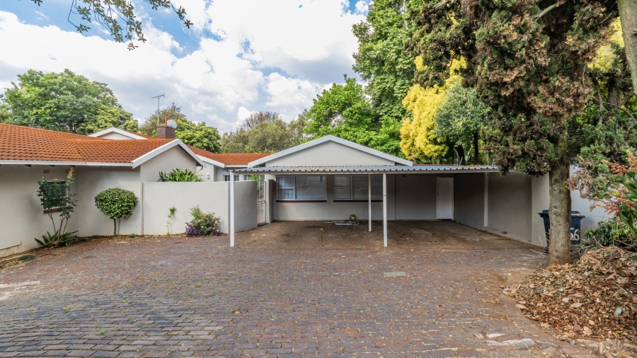 To Let 4 Bedroom Property for Rent in Northcliff Gauteng