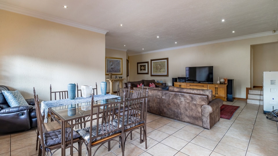 4 Bedroom Property for Sale in Fairland Gauteng