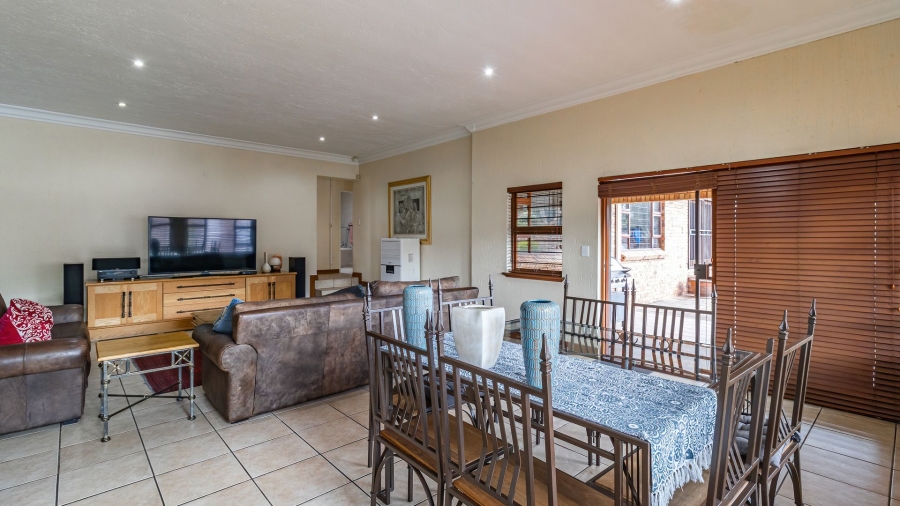 4 Bedroom Property for Sale in Fairland Gauteng