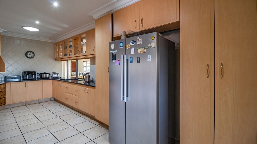 4 Bedroom Property for Sale in Fairland Gauteng