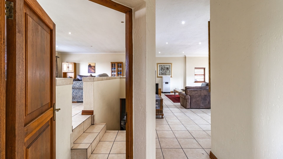 4 Bedroom Property for Sale in Fairland Gauteng