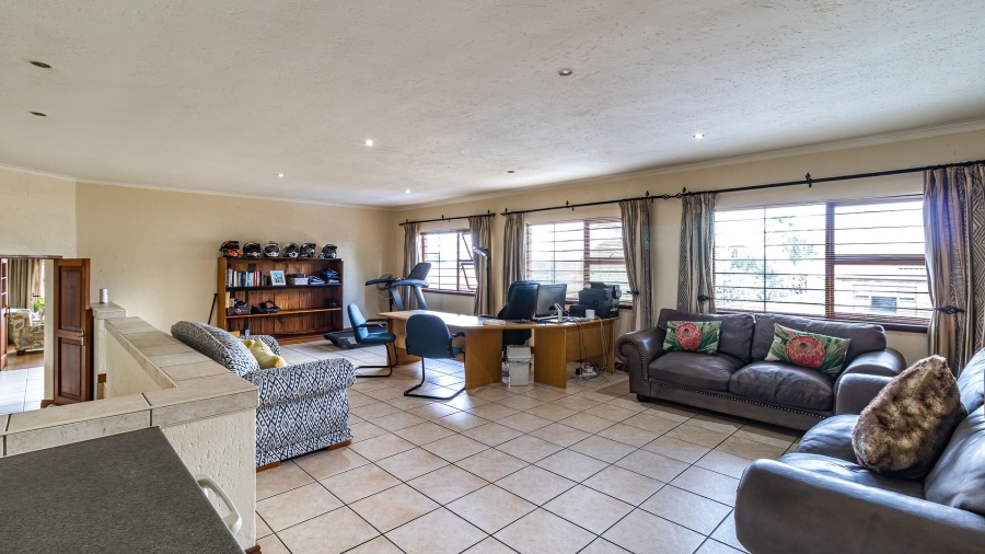 4 Bedroom Property for Sale in Fairland Gauteng
