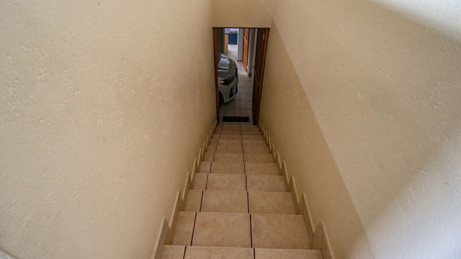 4 Bedroom Property for Sale in Fairland Gauteng