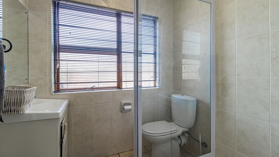 4 Bedroom Property for Sale in Fairland Gauteng