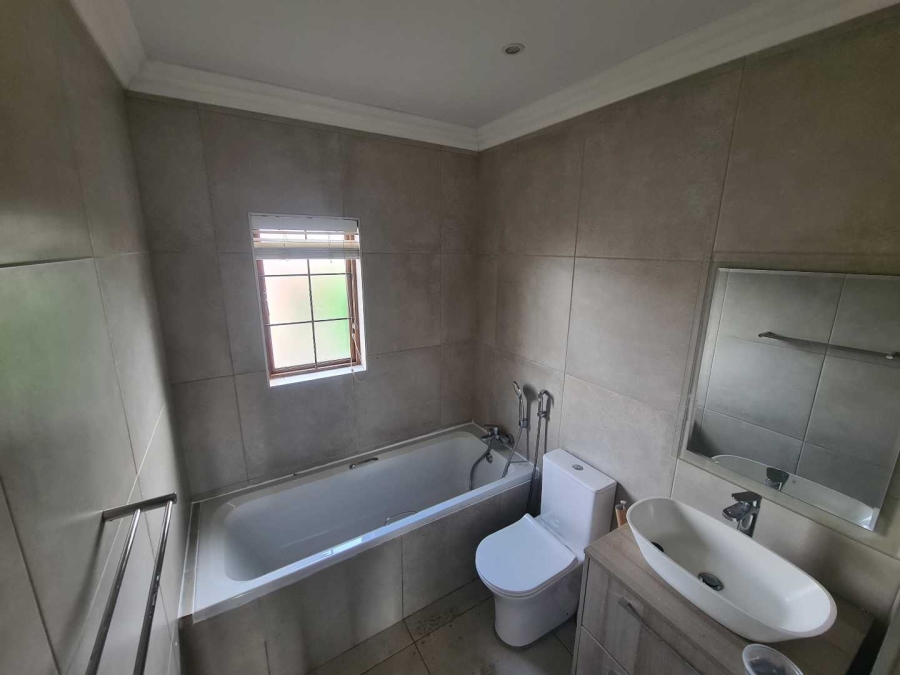 To Let 3 Bedroom Property for Rent in Country View Estate Gauteng