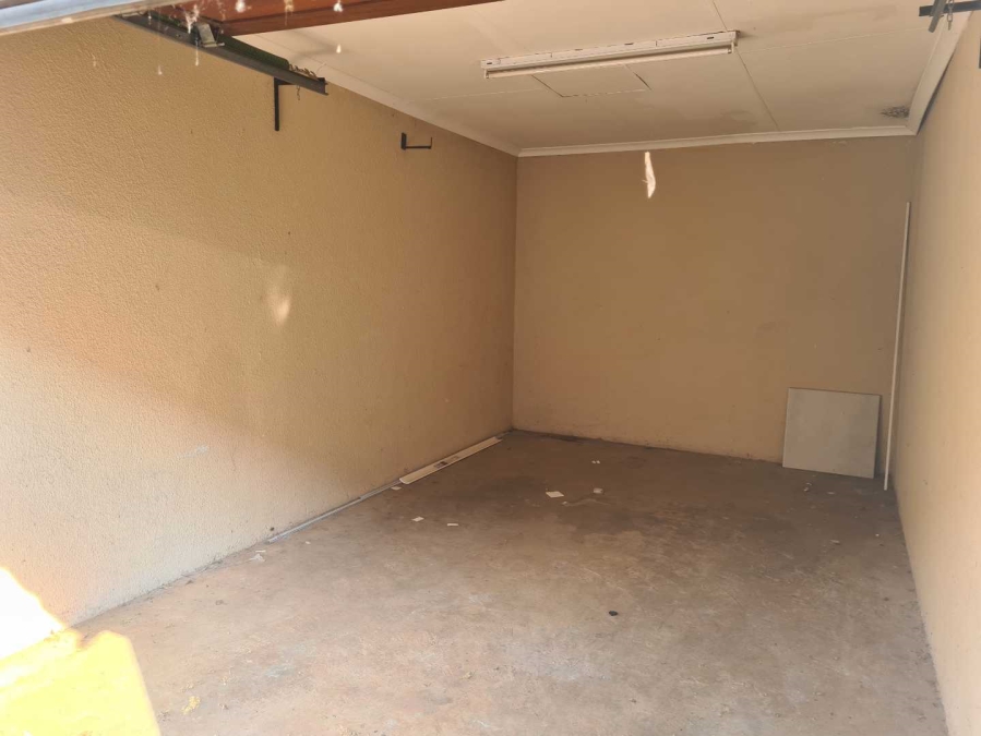 To Let 3 Bedroom Property for Rent in Country View Estate Gauteng