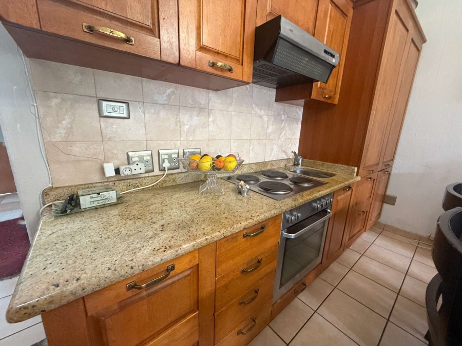 2 Bedroom Property for Sale in Fairland Gauteng