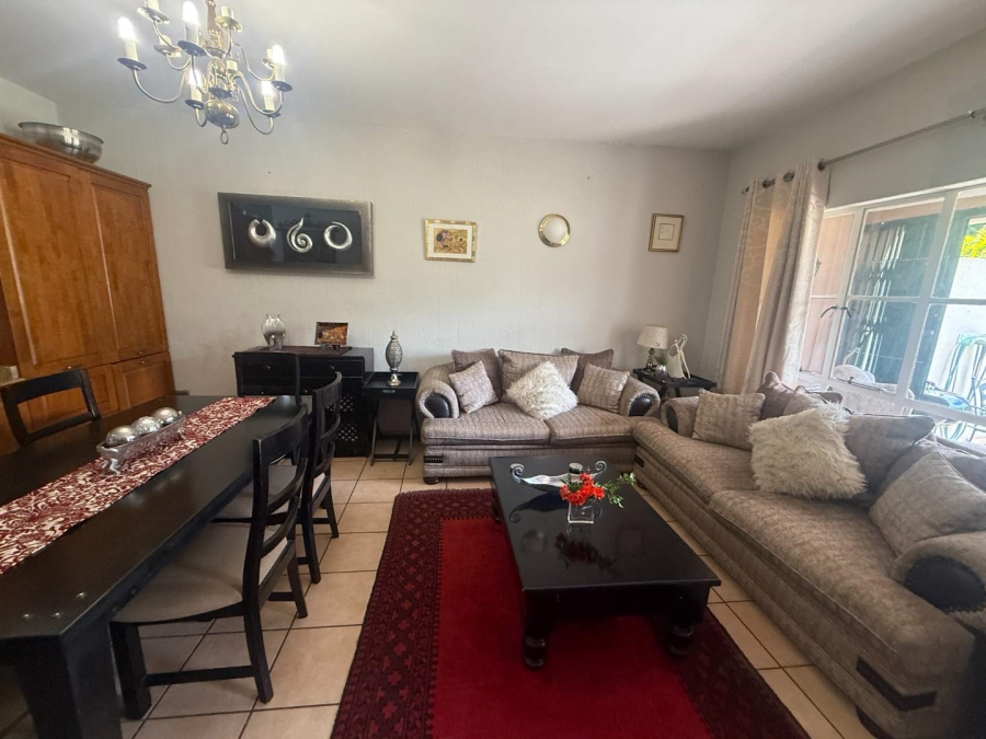 2 Bedroom Property for Sale in Fairland Gauteng