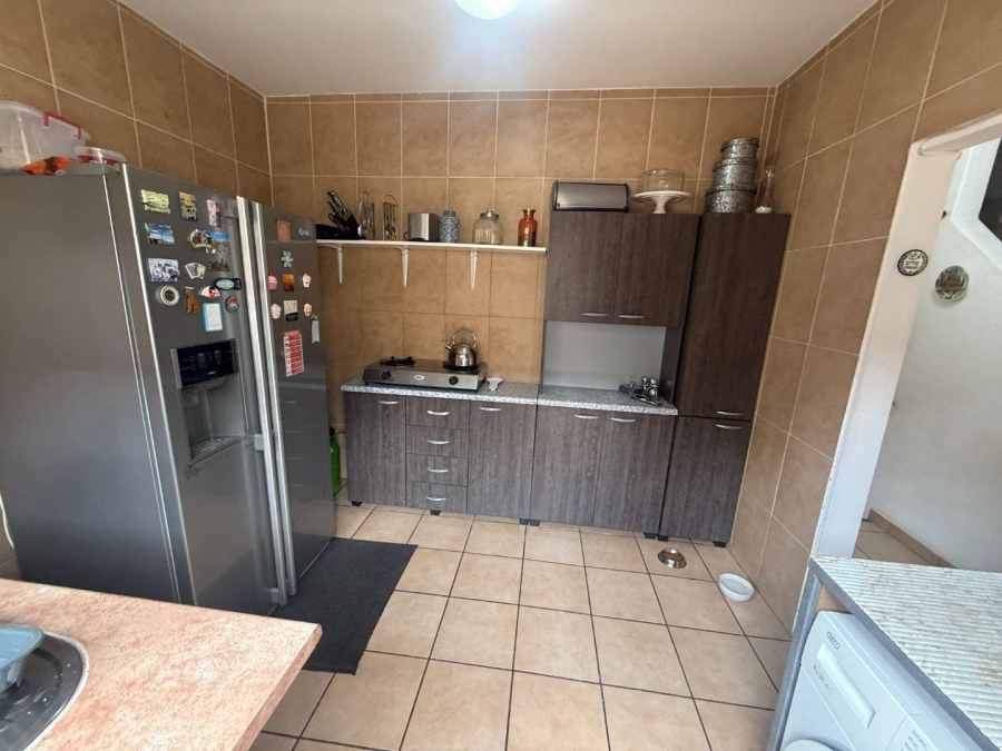 2 Bedroom Property for Sale in Fairland Gauteng