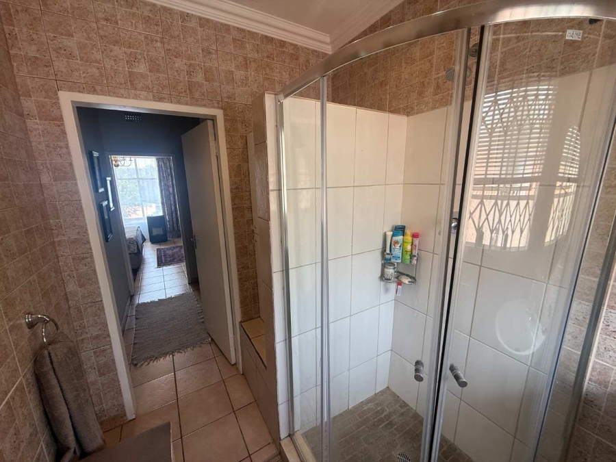 2 Bedroom Property for Sale in Fairland Gauteng