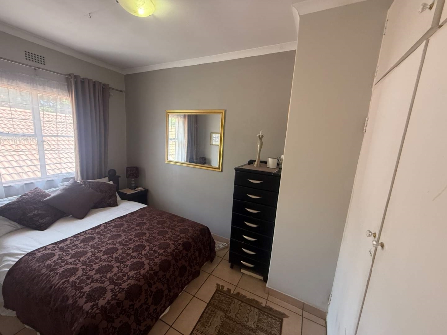 2 Bedroom Property for Sale in Fairland Gauteng