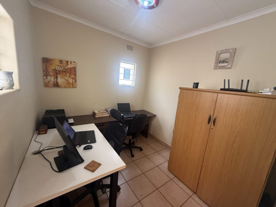 2 Bedroom Property for Sale in Fairland Gauteng